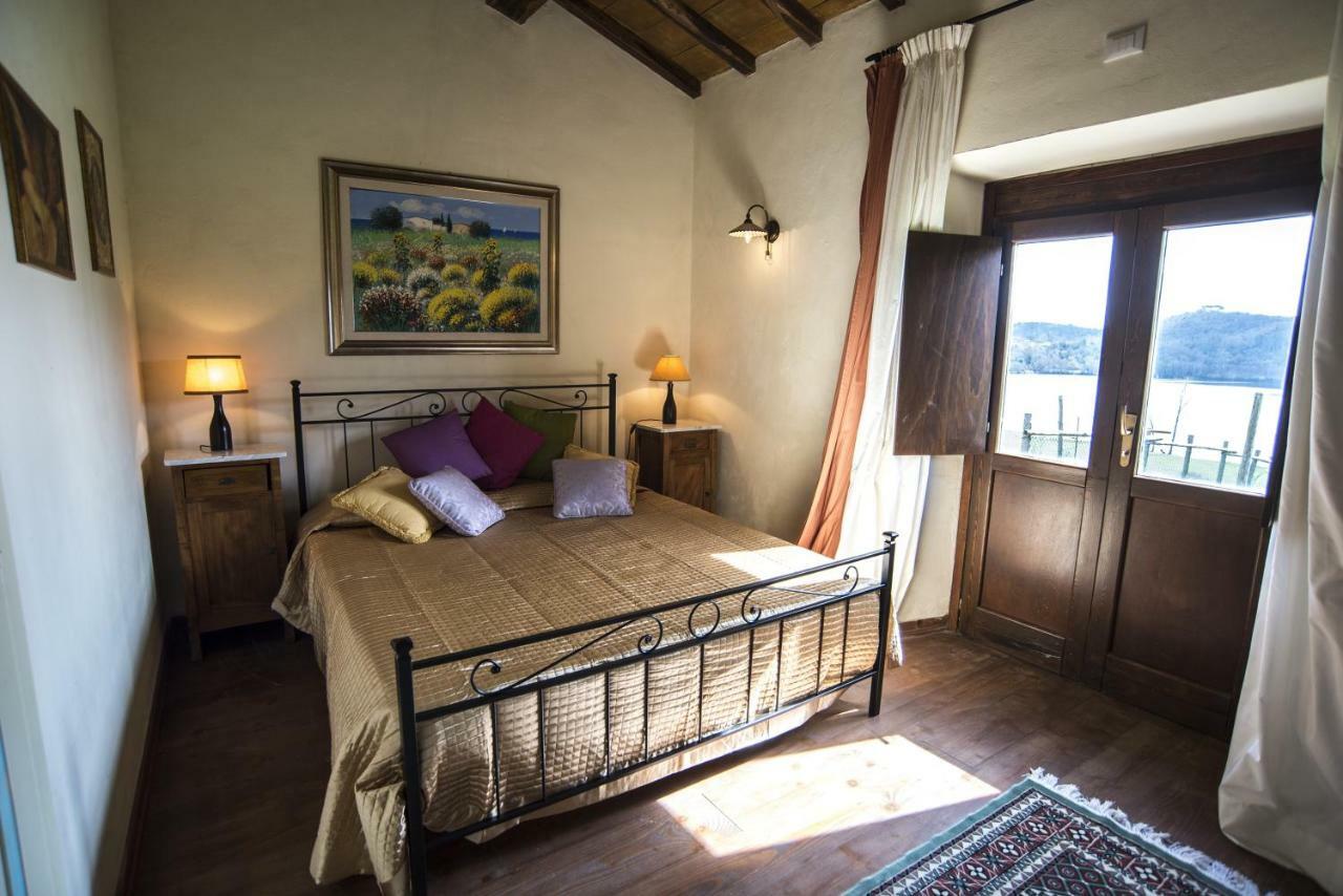 Agriturismo Lago Di Mezzano Valentano Екстериор снимка